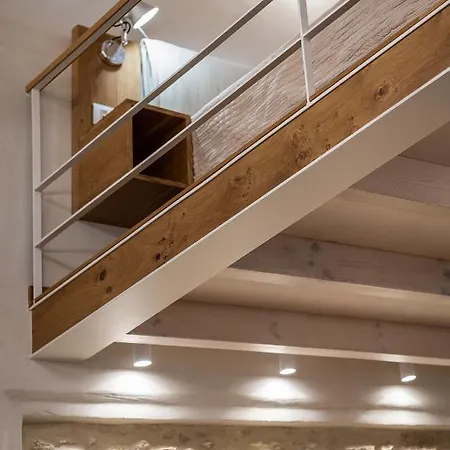 Chania Escapes Loft 50 Meters By The Sea ハニア