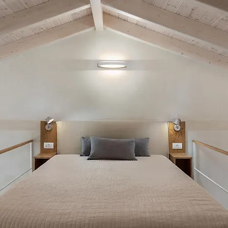 Chania Escapes Loft 50 Meters By The Sea * ハニア